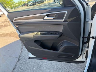 2023 Volkswagen Atlas - Photo 29