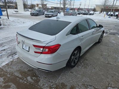 2018 Honda Accord Sedan EX 1.5T CVT — interior view