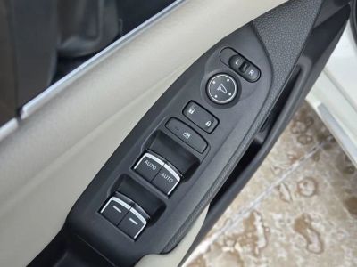 2018 Honda Accord Sedan EX 1.5T CVT — photo 12 view