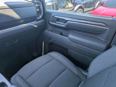 2025 Chevrolet Silverado 2500HD — photo 17 view