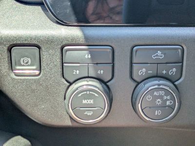 2025 Chevrolet Silverado 2500HD — photo 22 view