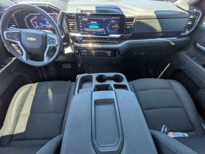 2025 Chevrolet Silverado 2500HD — photo 14 view