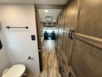 2026 Tiffin MIDAS — photo 29 view