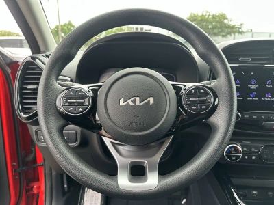 2023 Kia Soul — photo 11 view