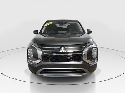 2025 Mitsubishi Outlander - Photo 2