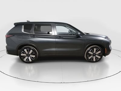 2025 Mitsubishi Outlander - Photo 8