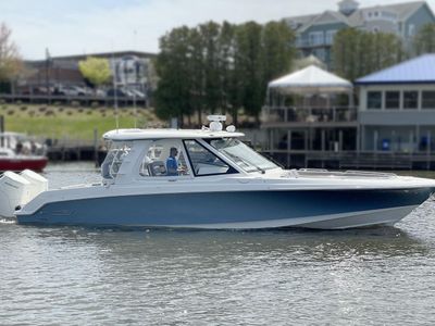2025 Boston Whaler 380 Realm - Photo 4