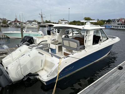 2025 Boston Whaler 380 Realm - Photo 2