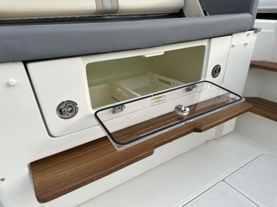 2025 Boston Whaler 380 Realm - Photo 13