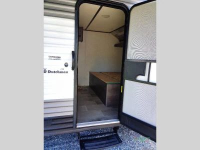 2022 Dutchmen RV Coleman — photo 17 view