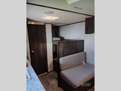 2022 Dutchmen RV Coleman — photo 19 view