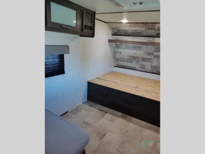 2022 Dutchmen RV Coleman — photo 21 view