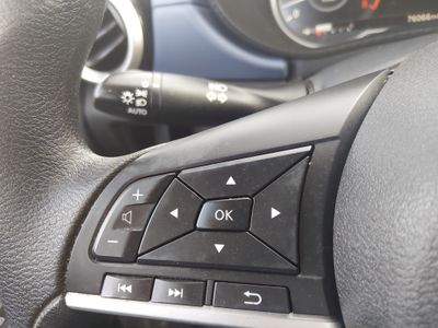 2023 Nissan Versa - Photo 13