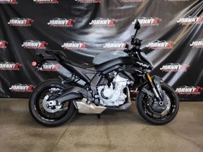 2026 CFMOTO 675NK — front three-quarter view