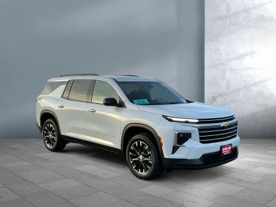 2026 Chevrolet Traverse — photo 8 view