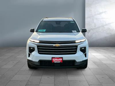 2026 Chevrolet Traverse — side profile view