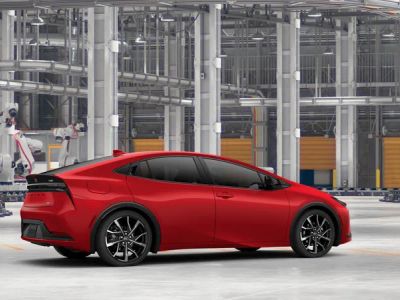 2026 Toyota Prius Plug-in Hybrid - Photo 13
