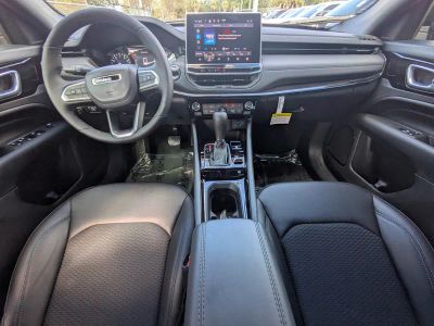 2026 Jeep Compass — photo 13 view