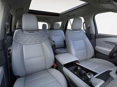 2026 Ford Explorer — photo 9 view