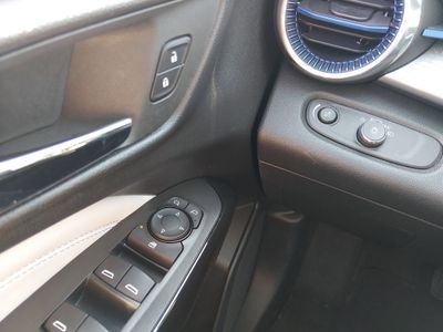 2025 Chevrolet Trax - Photo 13