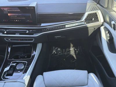 2024 BMW X5 — photo 17 view