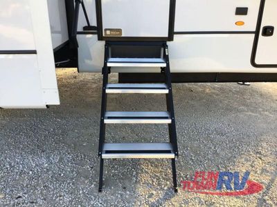 2026 Keystone RV Montana - Photo 17