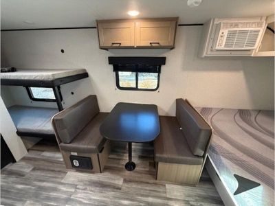 2026 Jayco Jay Flight SLX — photo 14 view