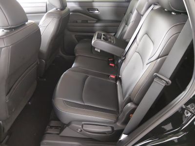 2025 Nissan Pathfinder - Photo 22