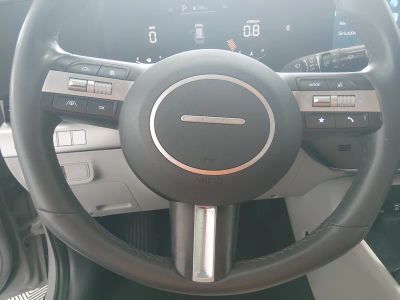 2024 Hyundai Kona — photo 12 view