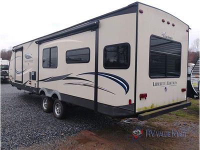 2016 Coachmen RV Freedom Express Liberty Edition - Photo 6