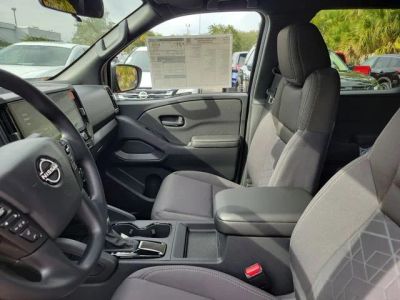 2026 Nissan Frontier — photo 8 view