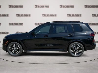2027 BMW X7 — side profile view