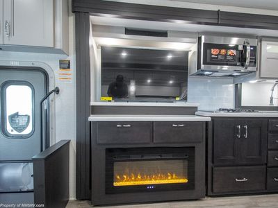 2026 Thor Motor Coach Inception - Photo 16