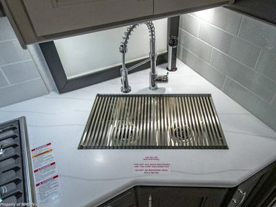 2026 Thor Motor Coach Inception - Photo 24