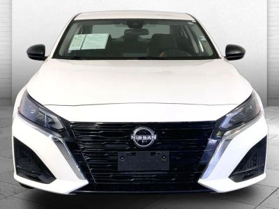 2025 Nissan Altima — side profile view