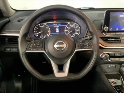 2025 Nissan Altima — detail view