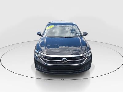 2024 Volkswagen Jetta - Photo 2