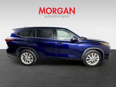 2021 Toyota Highlander - Photo 2