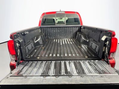 2018 Toyota Tacoma — photo 31 view