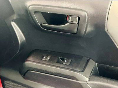 2018 Toyota Tacoma — photo 29 view