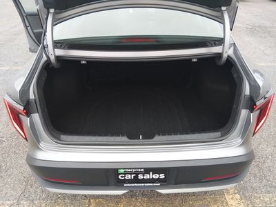 2025 Kia K4 — photo 11 view