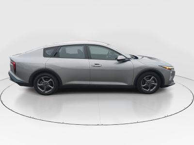 2025 Kia K4 — photo 8 view