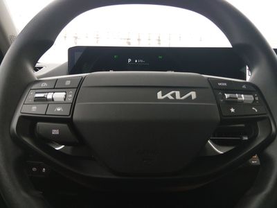 2025 Kia K4 — photo 12 view