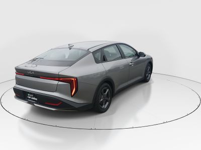 2025 Kia K4 — photo 7 view