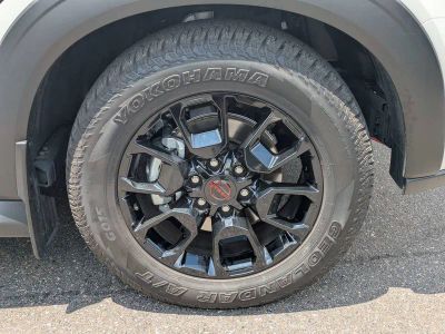 2025 Nissan Armada — photo 10 view