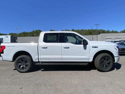 2025 Ford F-150 Lightning - Photo 2