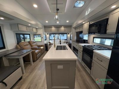 2026 Brinkley Model Z — photo 8 view