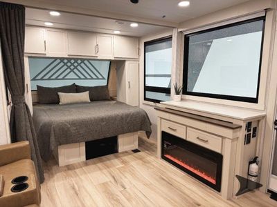 2026 Brinkley Model I - Photo 6