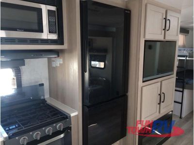 2025 Forest River RV Rockwood Ultra Lite - Photo 27