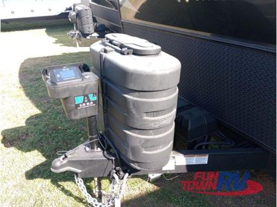 2025 Forest River RV Rockwood Ultra Lite - Photo 7